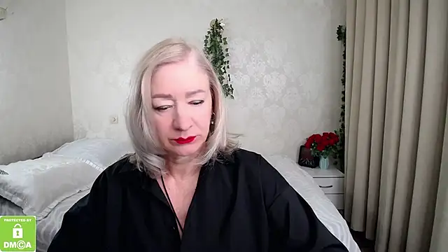 hunters woman online show from 03-01-26, 07:36