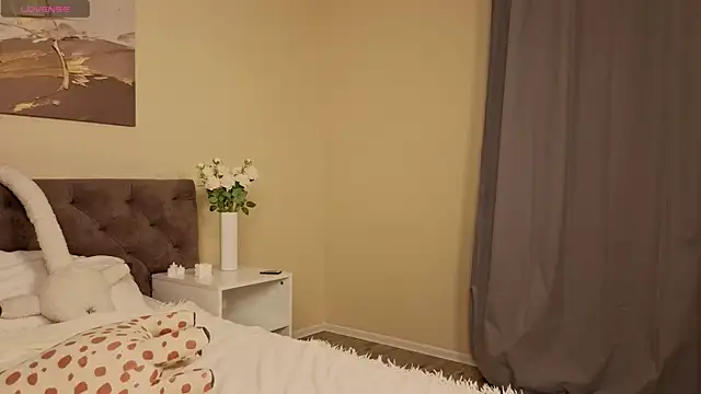 Ameli Shell online show from 11-28-25, 01:39