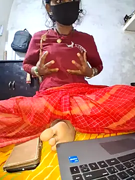 RAYI Queen 3 online show from 01-06-26, 10:47