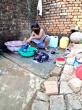 RAYI Queen 3 online show from 11-24-25, 04:01