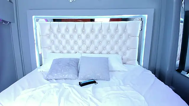 SandyLainer online show from 10-28-25, 11:14