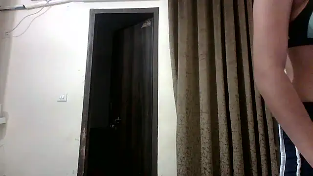 Snapshot of Aarohi_An chatting on 06-21-26, 01:50 Aarohi An online show from 06-21-26, 01:50