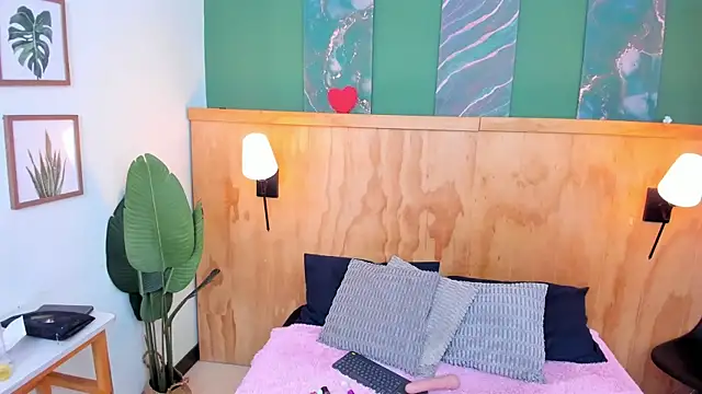 milavega  online show from 10-23-25, 12:04