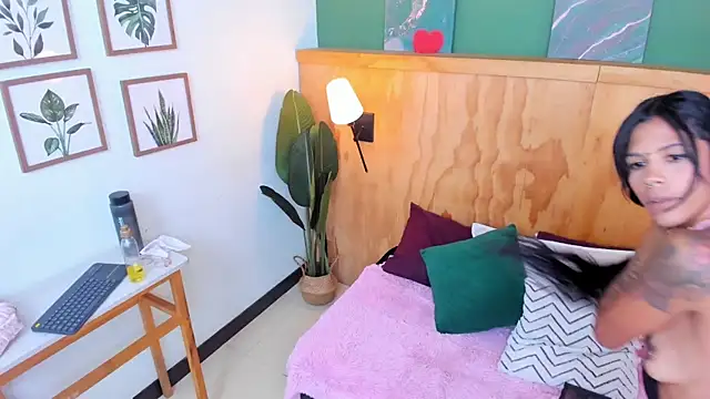 milavega  online show from 11-29-25, 11:54