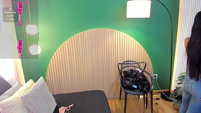 milavega  online show from 02-20-26, 02:19