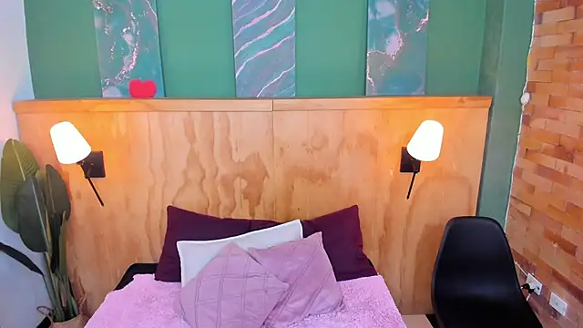 milavega  online show from 12-04-25, 12:04