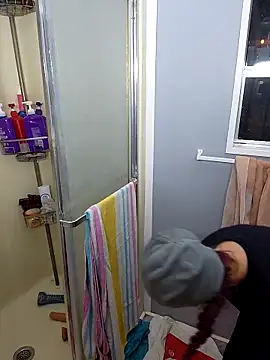 amymatthews92 online show from 12-15-25, 11:10