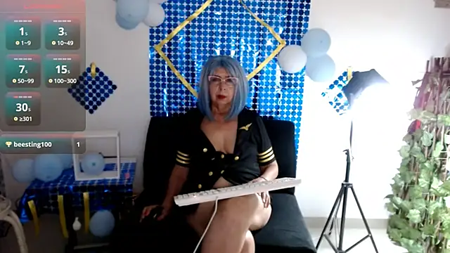 ruth blue21 online show from 10-07-25, 04:13