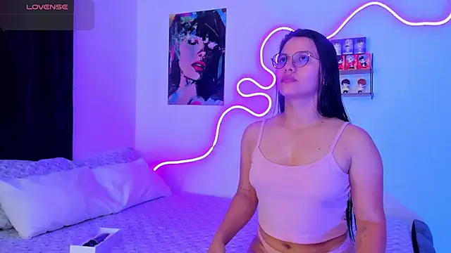 Snapshot of Dilan_and_Mia chatting on 10-04-25, 05:25 Dilan and Mia online show from 10-04-25, 05:25