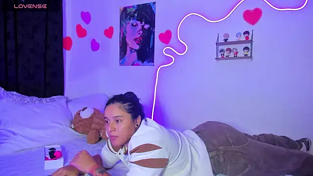 Dilan and Mia online show from 04-29-26, 02:16