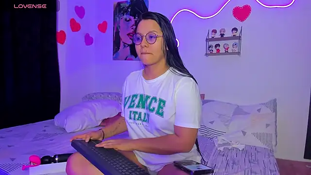 Dilan and Mia online show from 05-01-26, 10:04