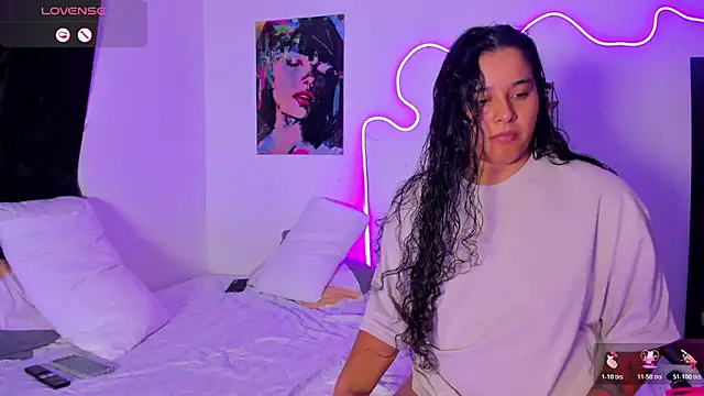 Dilan and Mia online show from 02-07-26, 01:02