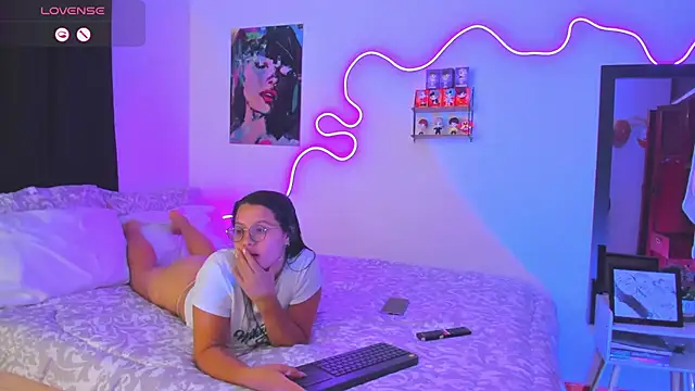 Snapshot of Dilan_and_Mia chatting on 10-10-25, 08:09 Dilan and Mia online show from 10-10-25, 08:09