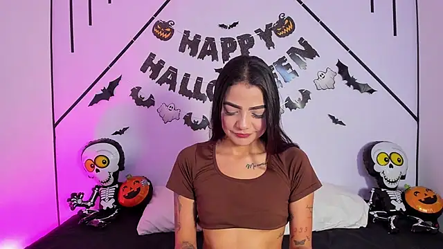 MiahCornell  online show from 11-01-25, 07:08