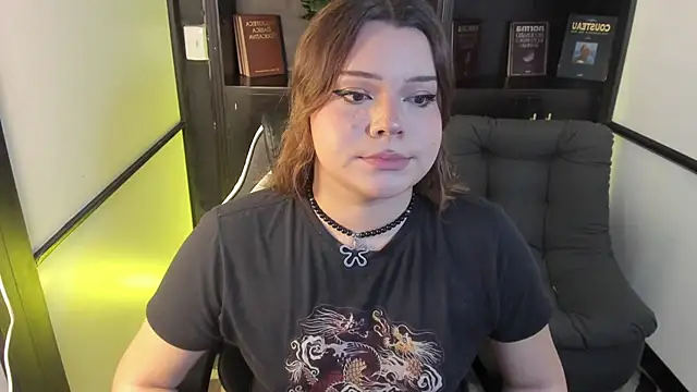 Snapshot of Maxxxine1 chatting on 09-20-25, 03:17 Maxxxine1 online show from 09-20-25, 03:17