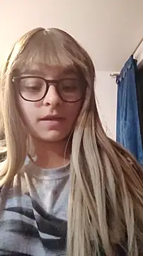 Snapshot of Aurora_blaack chatting on 11-13-25, 02:04 Aurora blaack online show from 11-13-25, 02:04