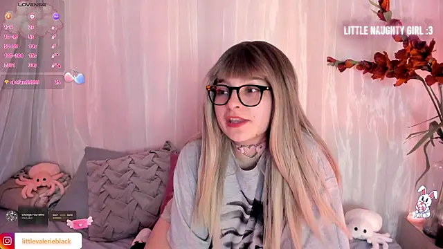 Snapshot of Aurora_blaack chatting on 11-10-25, 12:15 Aurora blaack online show from 11-10-25, 12:15