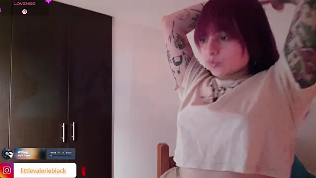 Snapshot of Aurora_blaack chatting on 05-29-26, 01:11 Aurora blaack online show from 05-29-26, 01:11