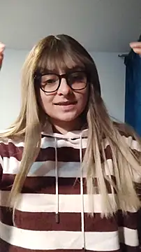 Snapshot of Aurora_blaack chatting on 11-15-25, 05:11 Aurora blaack online show from 11-15-25, 05:11