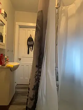 SeccySerena online show from 11-30-25, 04:08