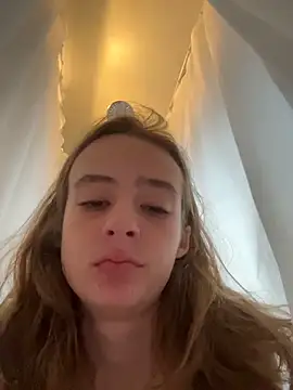 SeccySerena online show from 11-06-25, 08:02