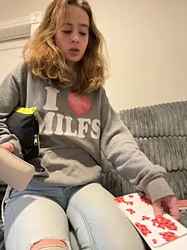 SeccySerena online show from 11-07-25, 07:07