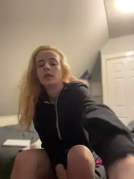 SeccySerena online show from 04-16-26, 10:23