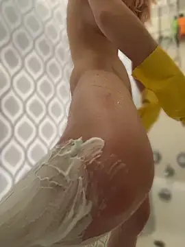 SeccySerena online show from 04-07-26, 06:21