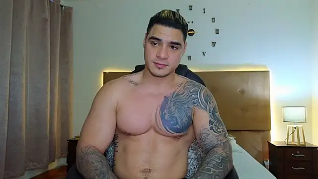 Snapshot of Steven_Velez chatting on 11-13-25, 01:31 Steven Velez online show from 11-13-25, 01:31