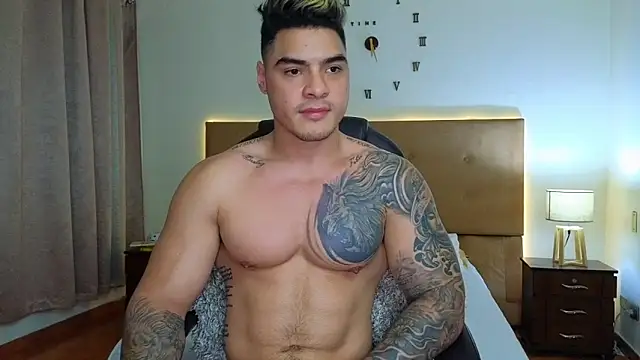 Snapshot of Steven_Velez chatting on 12-18-25, 12:16 Steven Velez online show from 12-18-25, 12:16