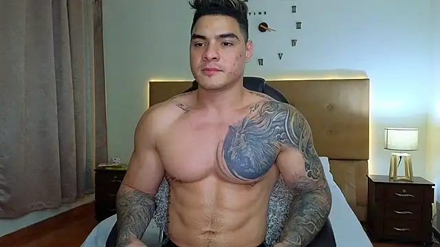 Snapshot of Steven_Velez chatting on 12-15-25, 02:06 Steven Velez online show from 12-15-25, 02:06