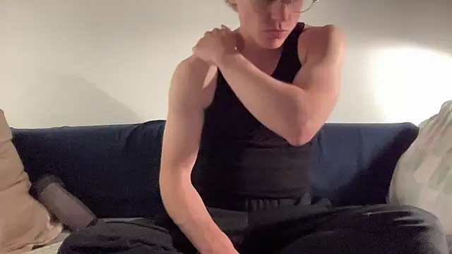 ee 000 online show from 10-19-25, 08:55