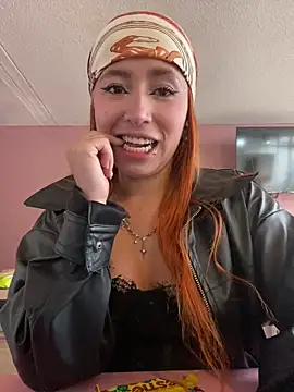 Snapshot of Sallem_Pink chatting on 05-21-26, 11:18 Sallem Pink online show from 05-21-26, 11:18