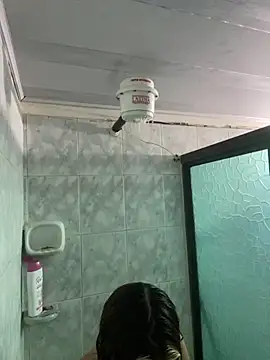 Sallem Pink online show from 10-14-25, 12:17