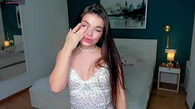 HollisHearl online show from 10-29-25, 07:29