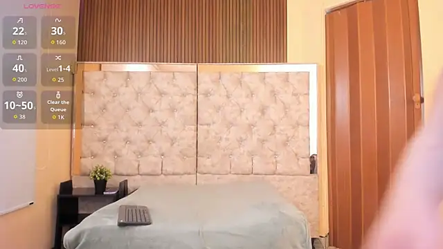 anita toro  online show from 04-08-26, 11:33