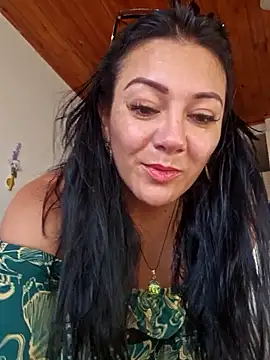 Snapshot of karla_valk1 chatting on 05-06-26, 10:14 karla valk1 online show from 05-06-26, 10:14