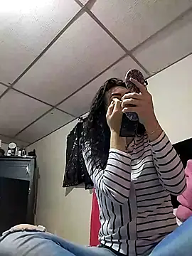 Snapshot of MeganHoffmaan chatting on 11-08-25, 10:57 MeganHoffmaan online show from 11-08-25, 10:57