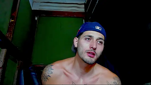 alejo  323   online show from 07-06-26, 02:51