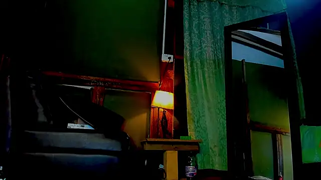 Snapshot of alejo__323__ chatting on 04-23-26, 03:13 alejo 323 online show from 04-23-26, 03:13