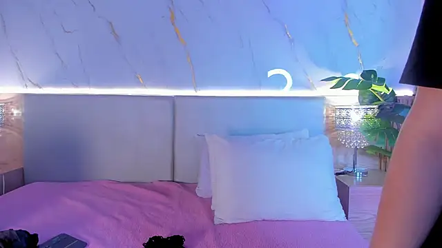 Meloddy Rose online show from 10-14-25, 11:14