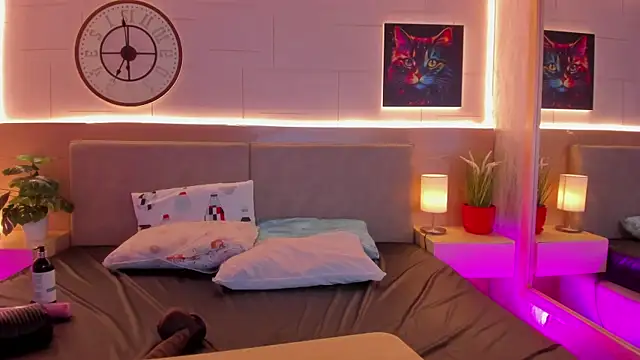 Meloddy Rose online show from 11-16-25, 10:35