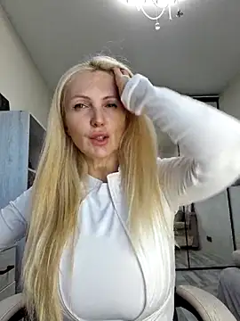 Monna online show from 10-25-25, 02:07