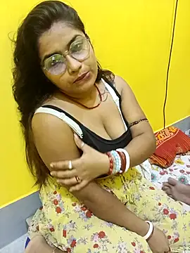 Snapshot of Naughty-Chaaya chatting on 09-17-25, 08:00 Naughty-Chaaya online show from 09-17-25, 08:00