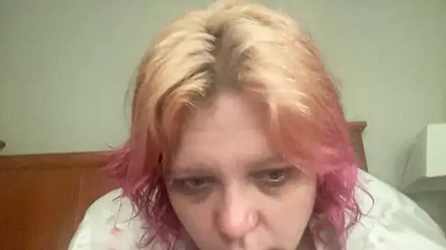 g0lden are0las89 online show from 06-03-26, 05:19