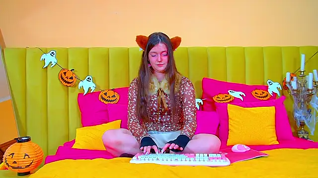 JessicaJewells online show from 10-28-25, 06:45