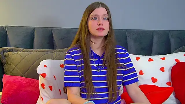 Snapshot of JessicaJewells chatting on 02-28-26, 06:24 JessicaJewells online show from 02-28-26, 06:24