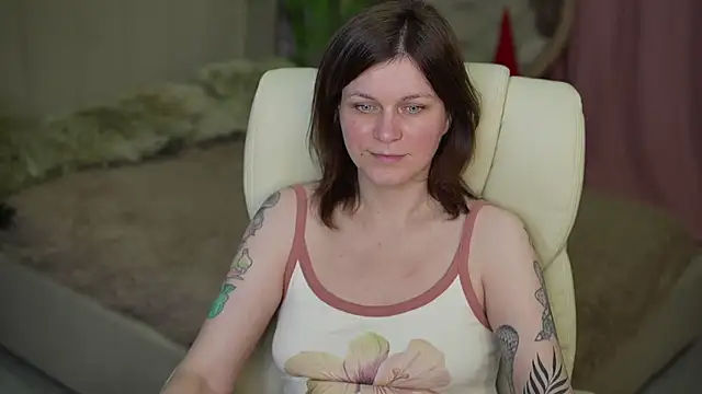 TinaMelt online show from 12-13-25, 08:04