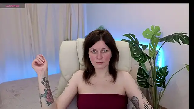 TinaMelt online show from 09-21-25, 05:51