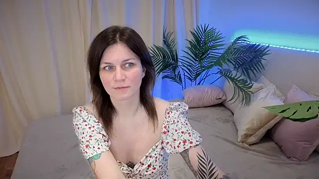 TinaMelt online show from 10-12-25, 06:53